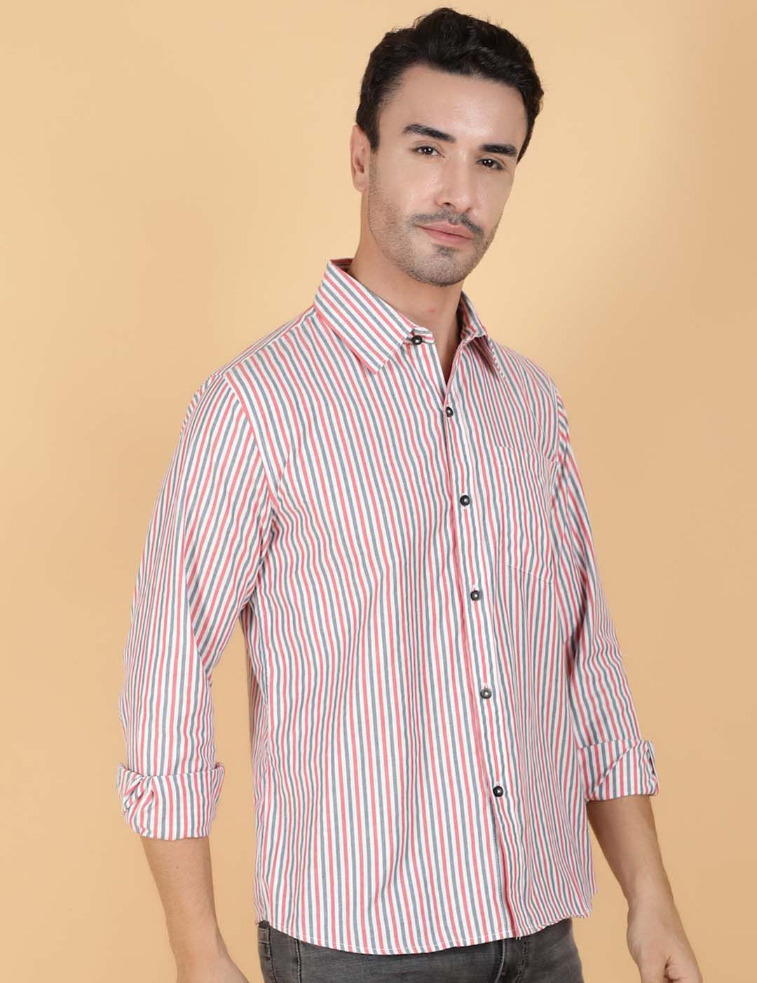 Kotty Men Relaxed Spread Collar Graphic Printed Casual Shirt