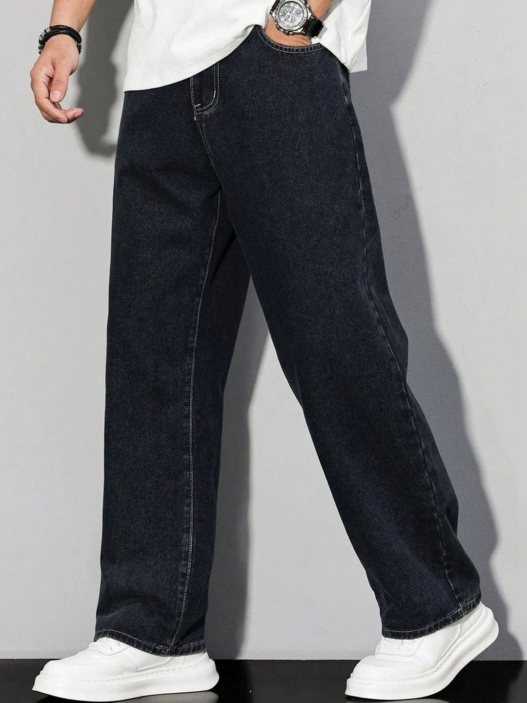 Kotty Men Relaxed Fit Mid Rise Jeans