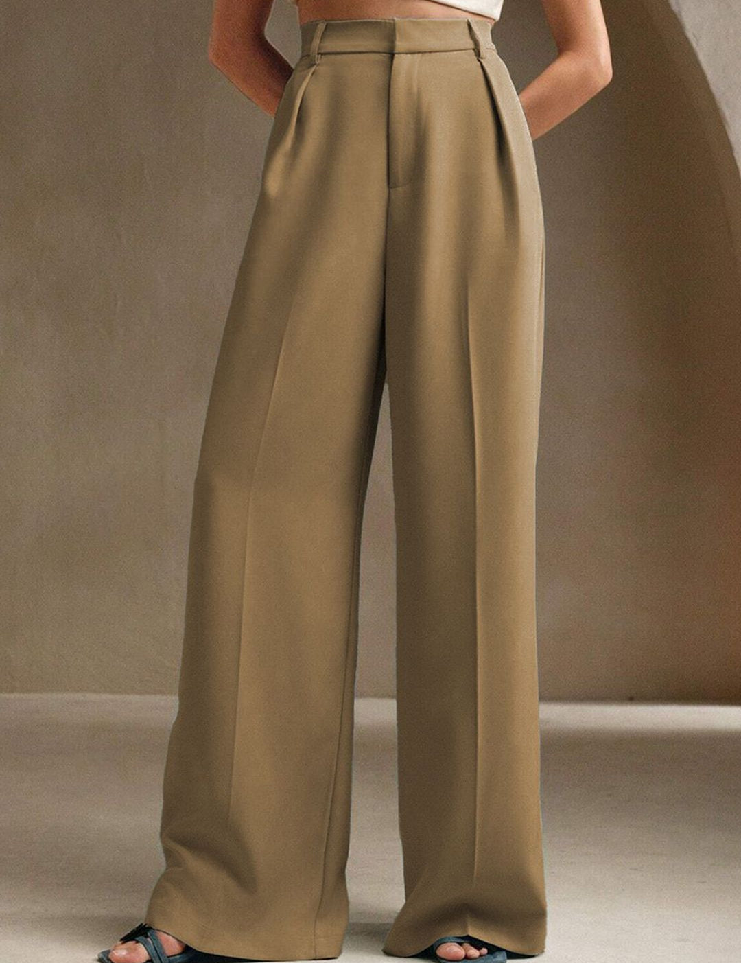 Kotty Women Relaxed Fit High-Rise Pleated Trousers