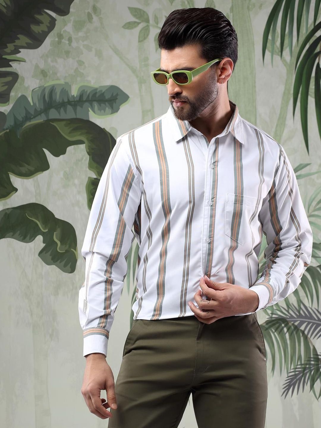 Kotty Men Spread Collar Vertical Striped Casual Shirt