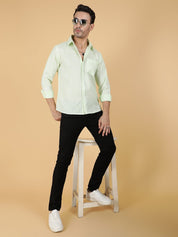 Kotty Men Relaxed Spread Collar Graphic Printed Casual Shirt