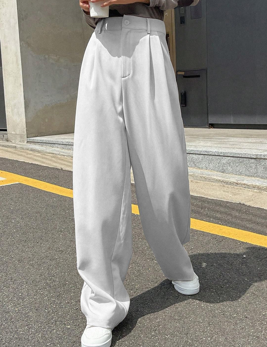 KOTTY BIZwear Women Straight Fit Pleated Trousers