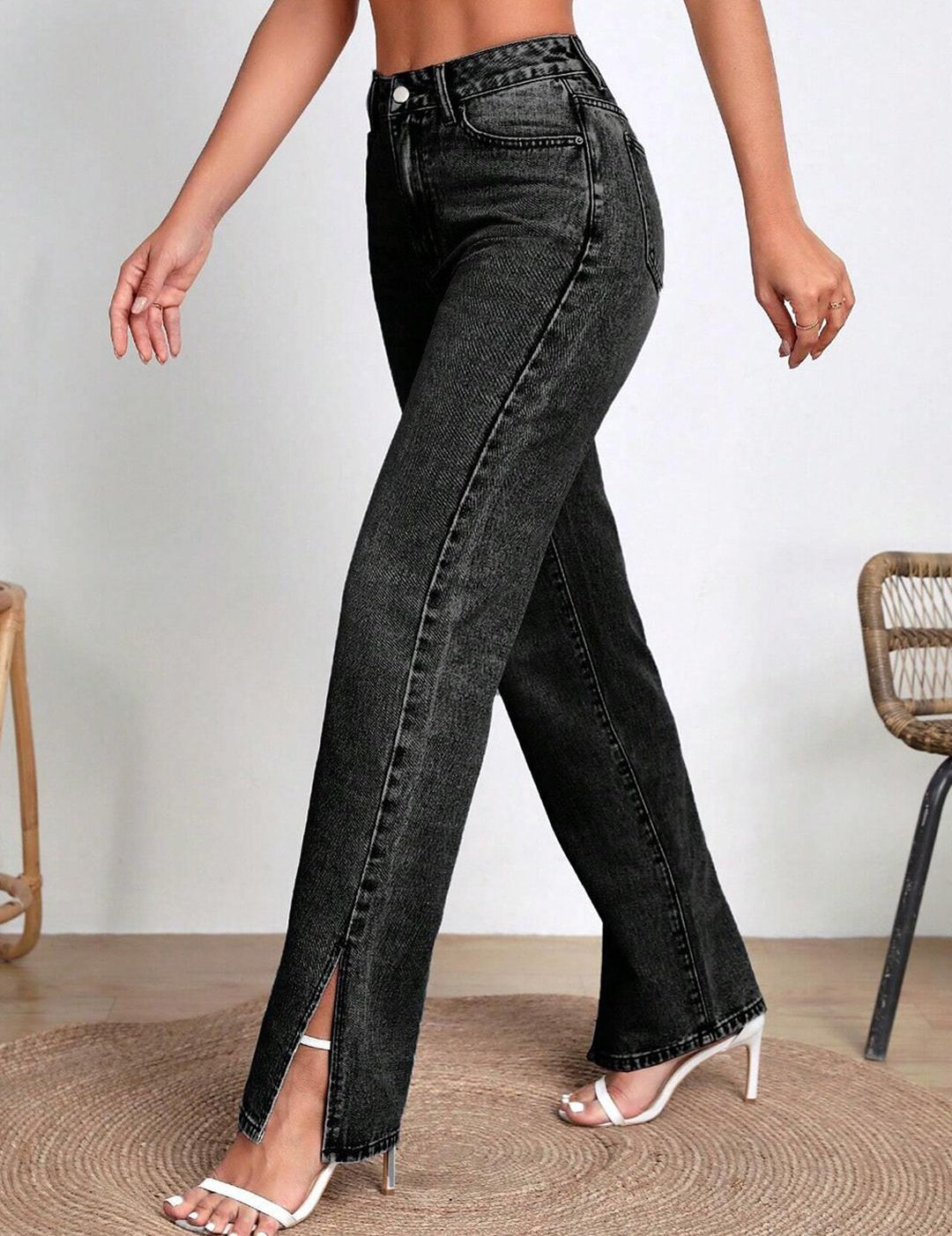 Kotty Women Jean Straight Fit High-Rise Clean Look Heavy Fade Stretchable Jeans