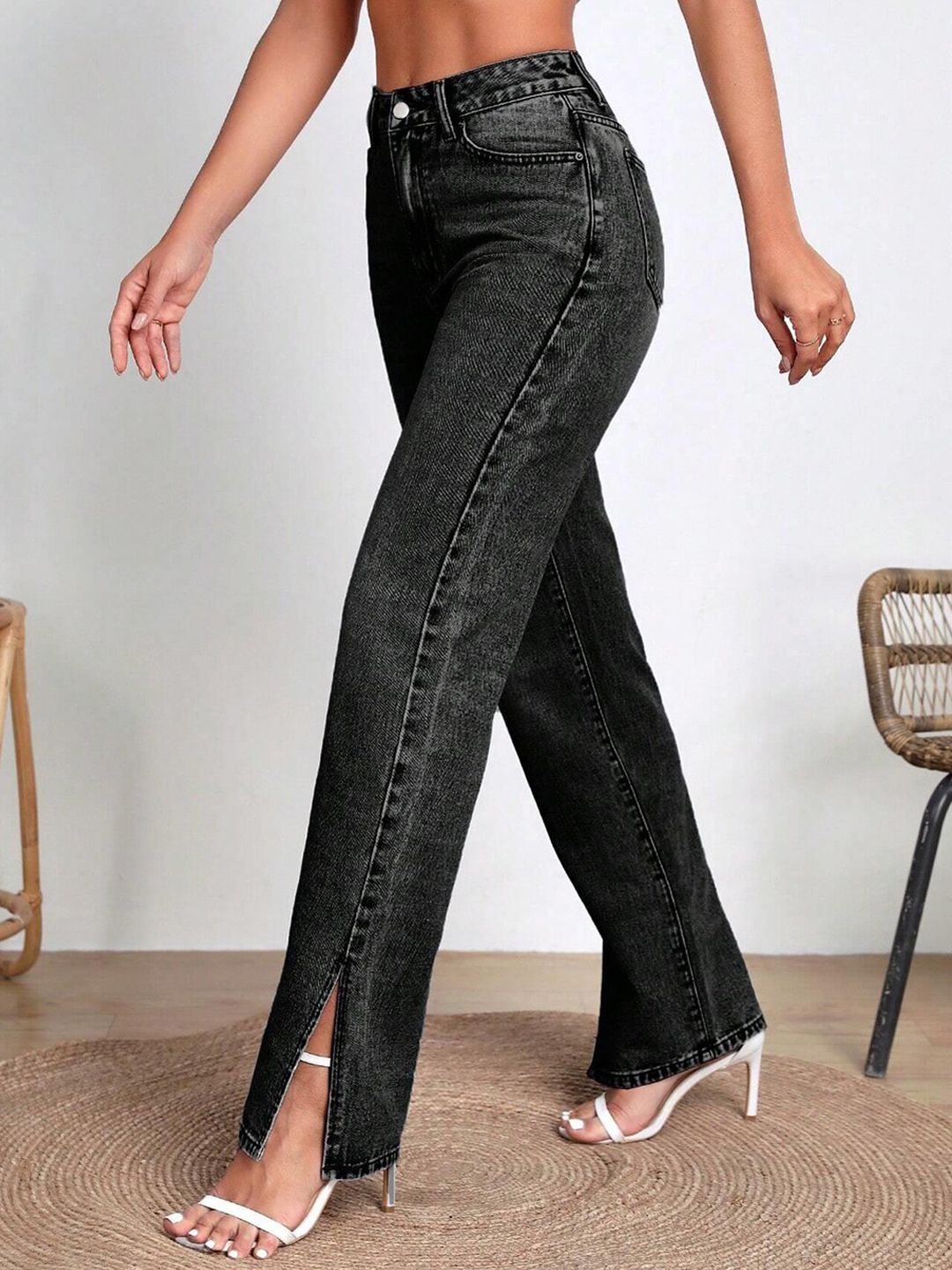 Kotty Women Jean Straight Fit High-Rise Clean Look Heavy Fade Stretchable Jeans