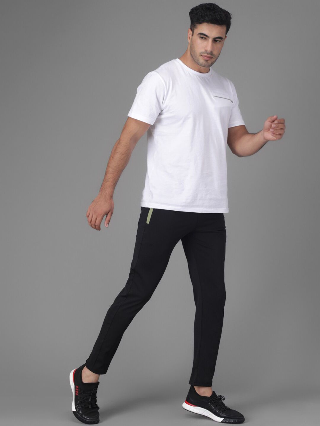 Kotty Men Black Solid Straight-Fit Track Pants