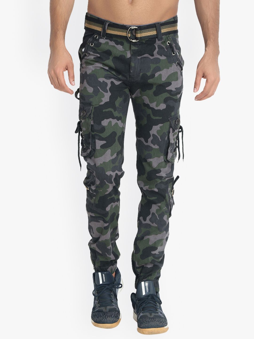 Kotty Men Black & Green Regular Fit Camouflage Printed Cargos