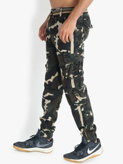 Kotty Men Cream-Coloured & Olive Green Regular Fit Camouflage Printed Cargos