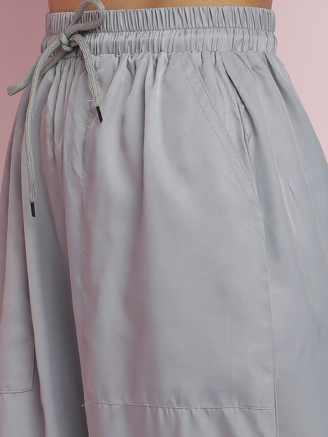 Kotty Women Relaxed High-Rise Easy Wash Cargo Joggers 