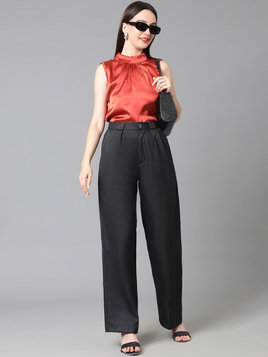 Kotty Women Black Relaxed Straight Leg Straight Fit High-Rise Easy Wash Pleated Trousers