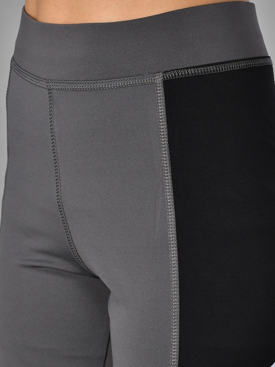 Kotty Women Grey & Black Colourblocked Tights