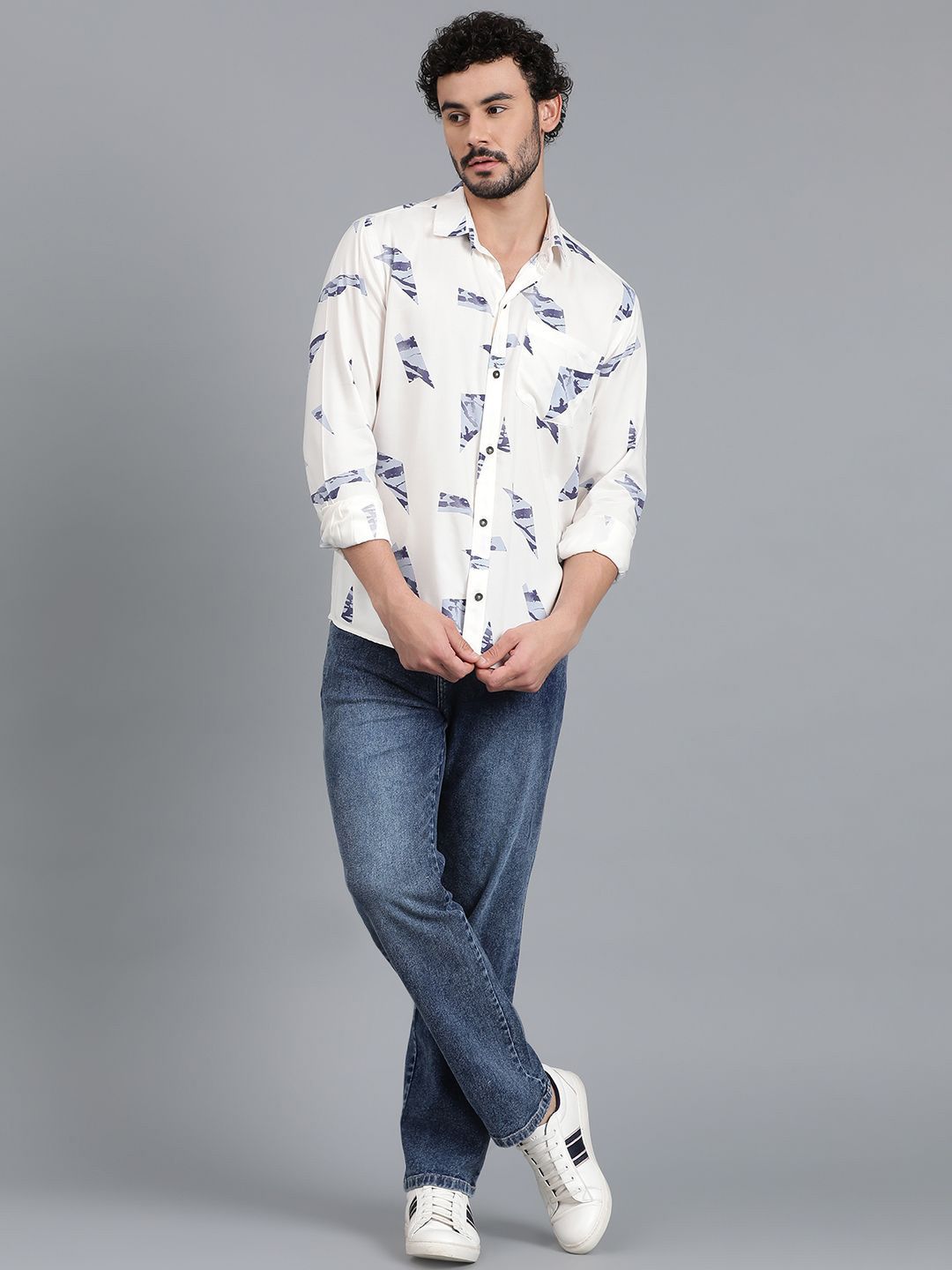 Kotty New Relaxed Fit Abstract Printed Casual Shirt