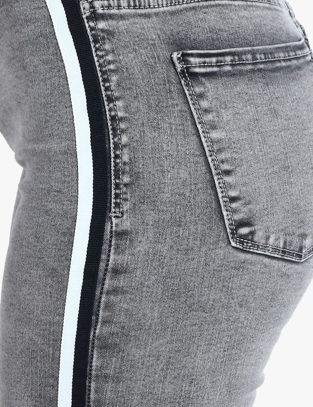 Kotty Women Grey Skinny Fit High-Rise Clean Look Stretchable Jeans