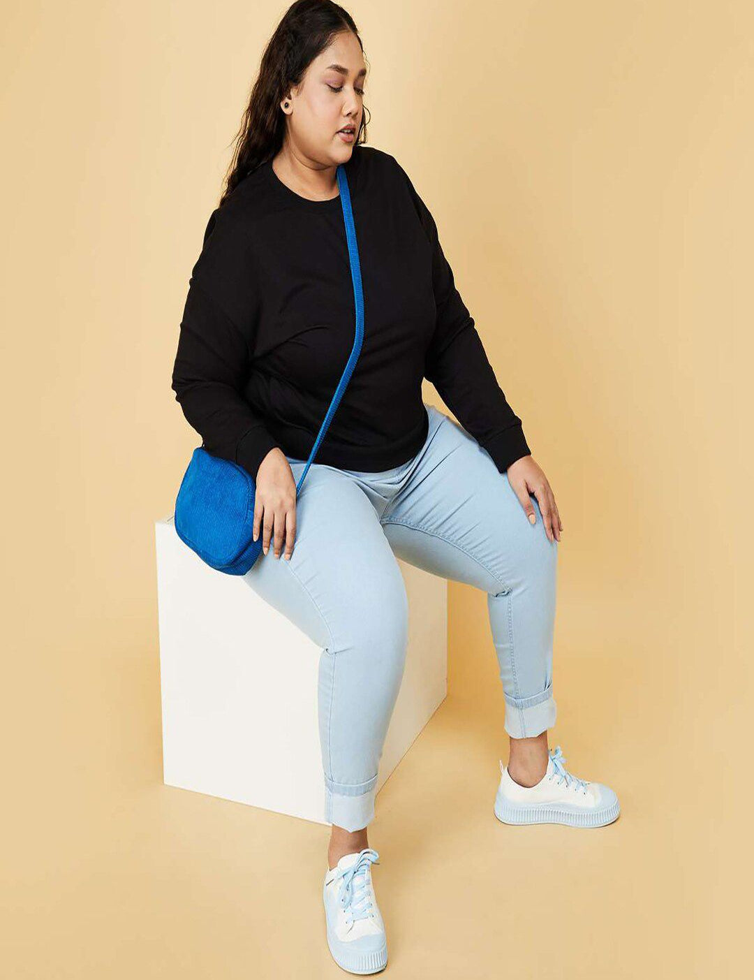 Kotty Plus Size Round Neck Fleece Sweatshirt