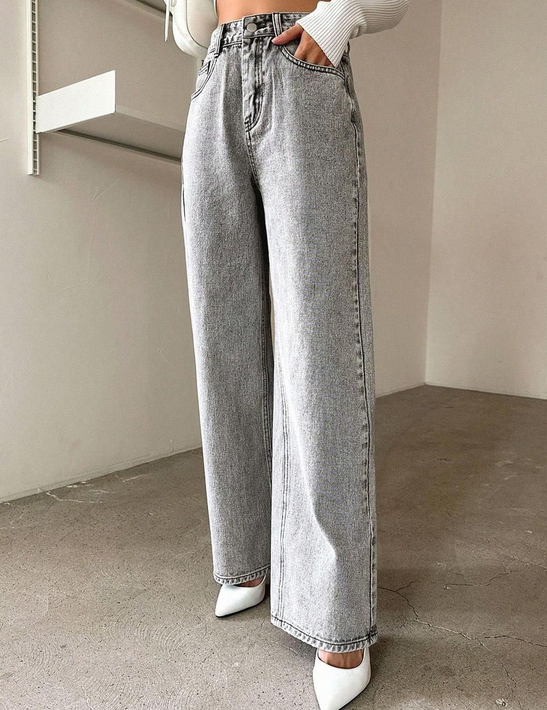 Kotty Women High-Rise Clean Look Crinkle Stretchable Jeans