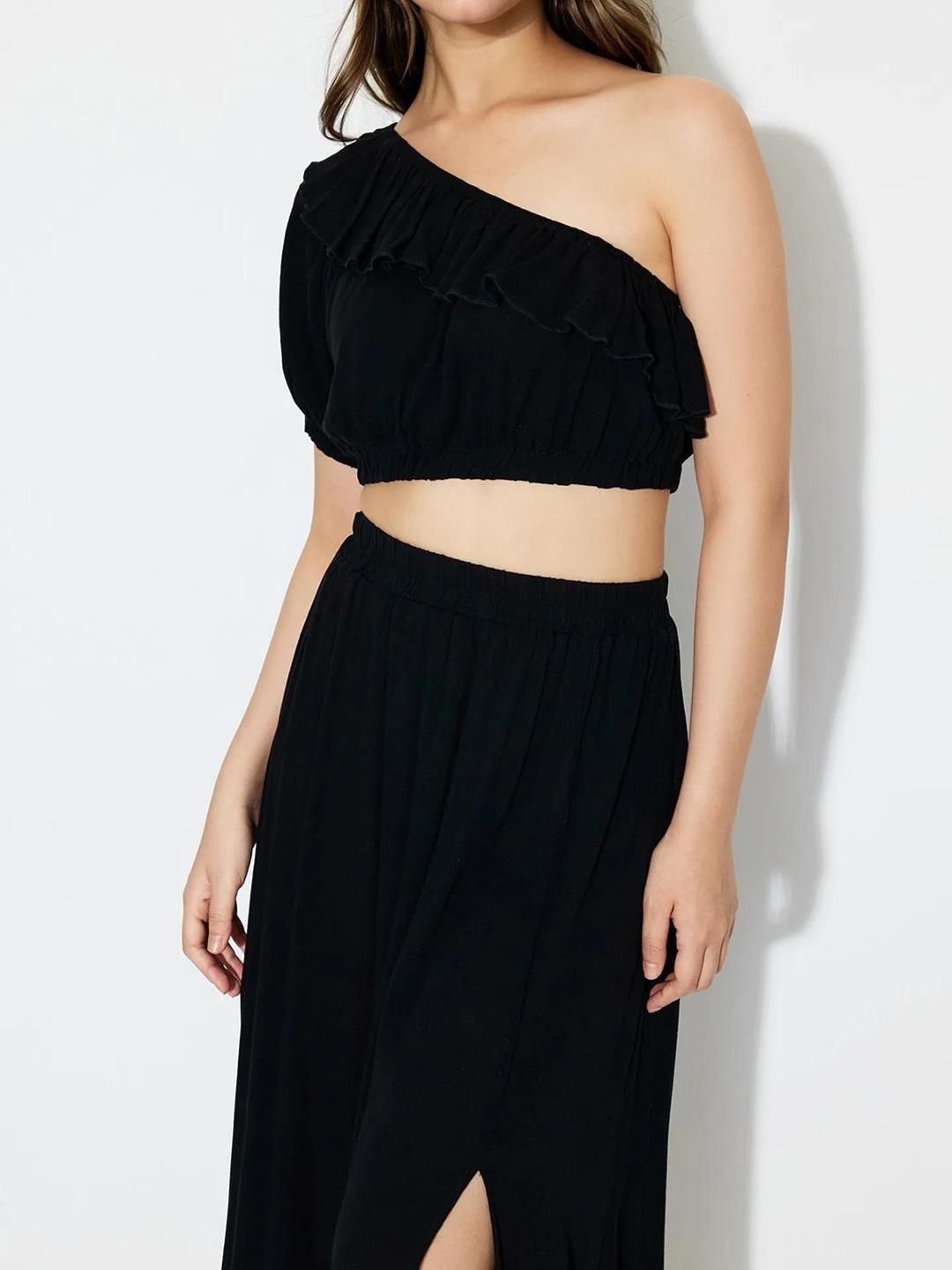 Kotty Black One Shoulder Top With Skirt
