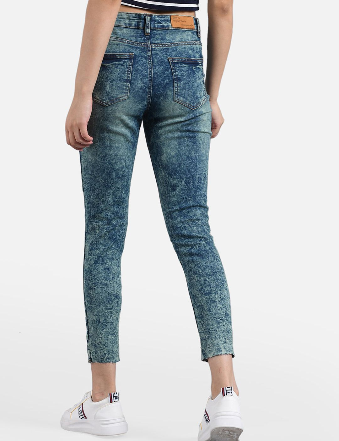 Kotty Women Blue Skinny Fit Mid-Rise Bleached Jeans