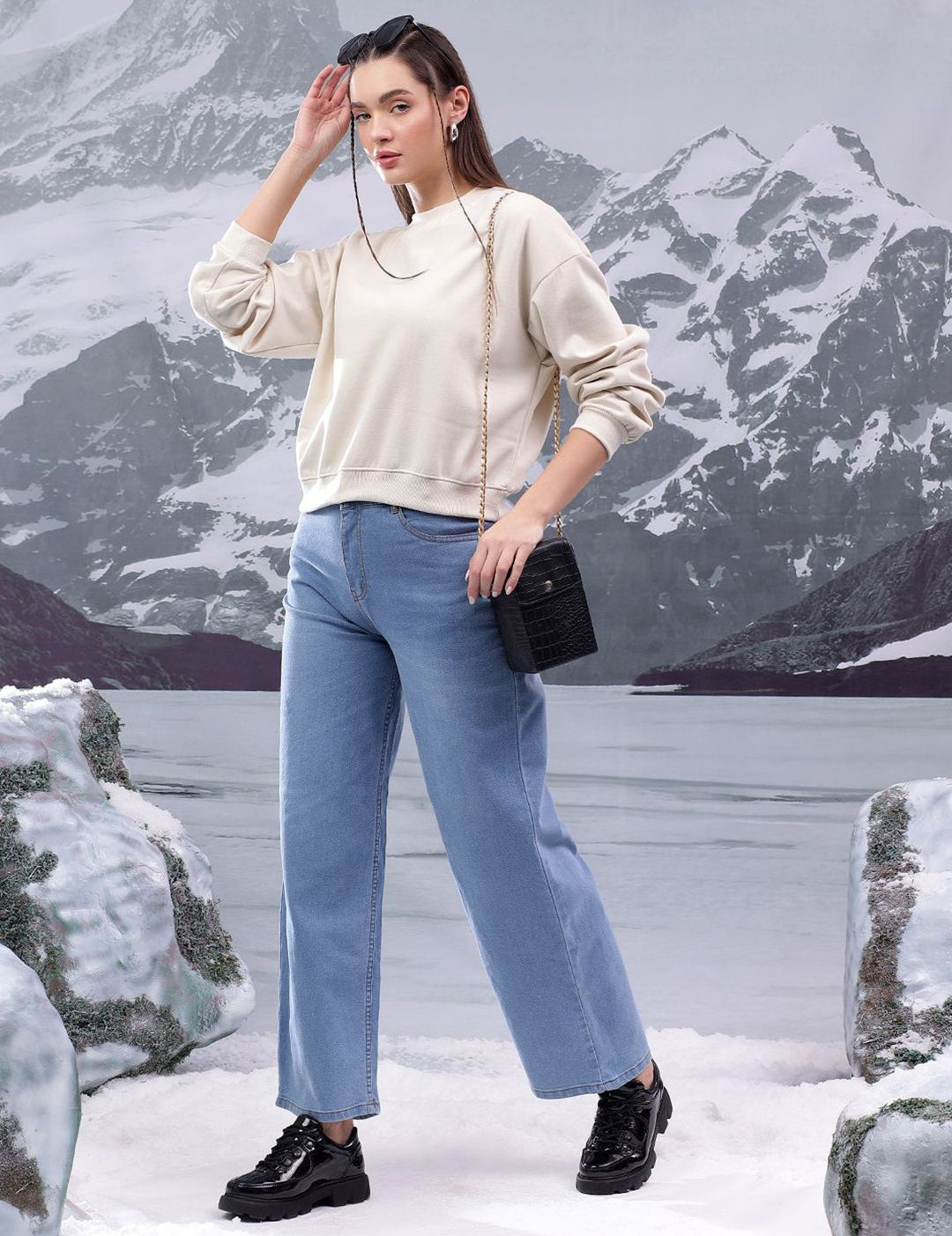 Kotty Women Round Neck Pullover Sweatshirt