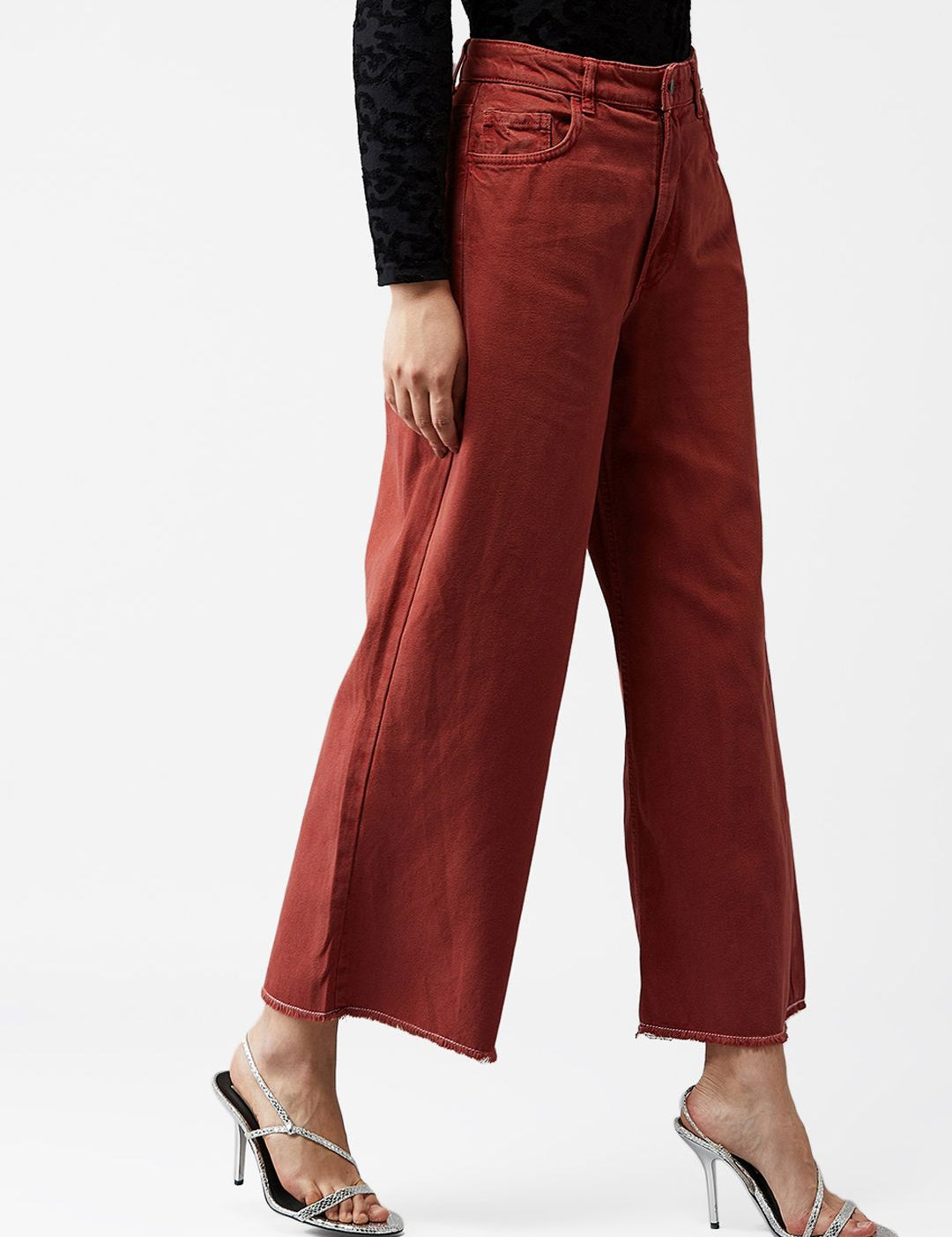Kotty Women Maroon Wide Leg High-Rise Clean Look Jeans