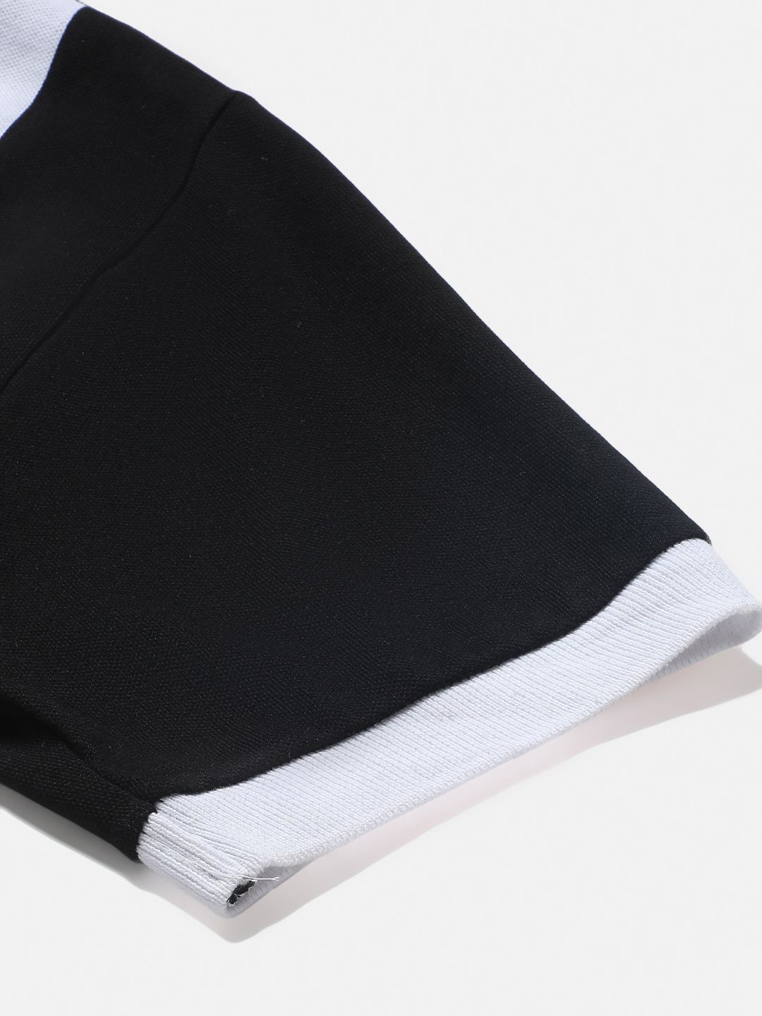 Kotty Men Colourblocked Polo Collar T-shirt