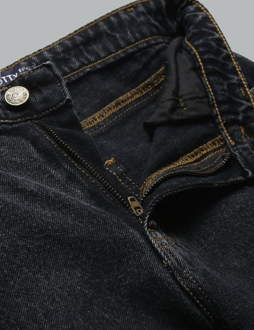 Kotty Women Jean Straight Fit High-Rise Stretchable Jeans