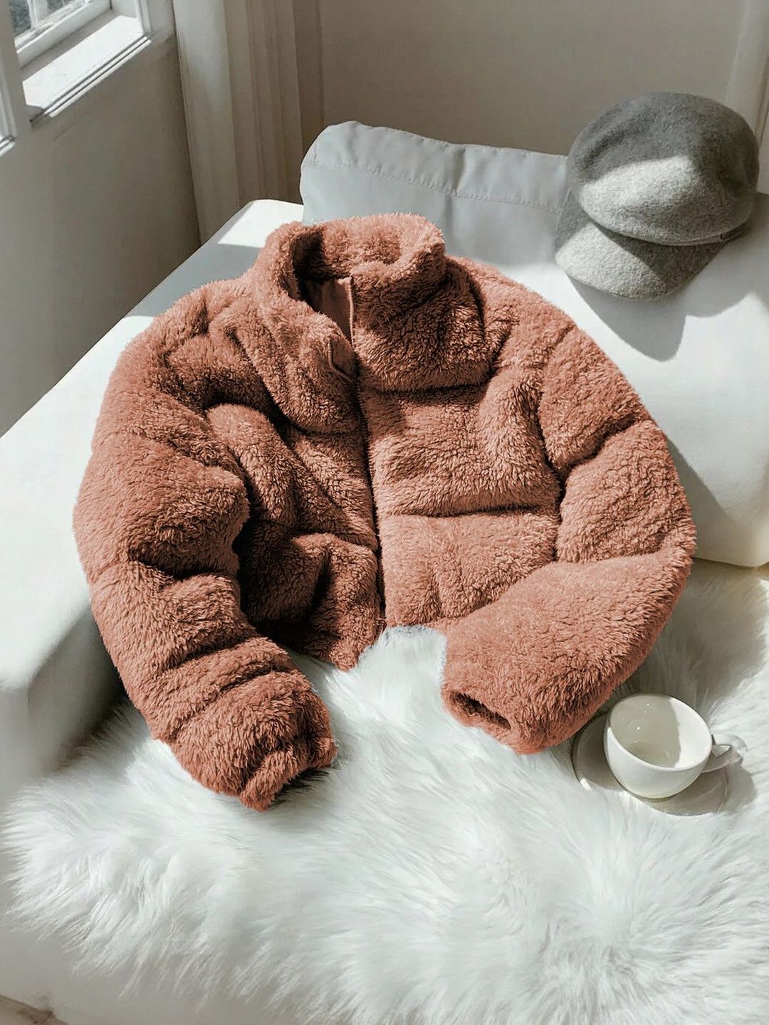 Kotty Women Cozy Double-Sided Teddy Fleece Crop Puffer Jacket