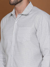 Kotty White & Grey New Checked Spread Collar Casual Shirt