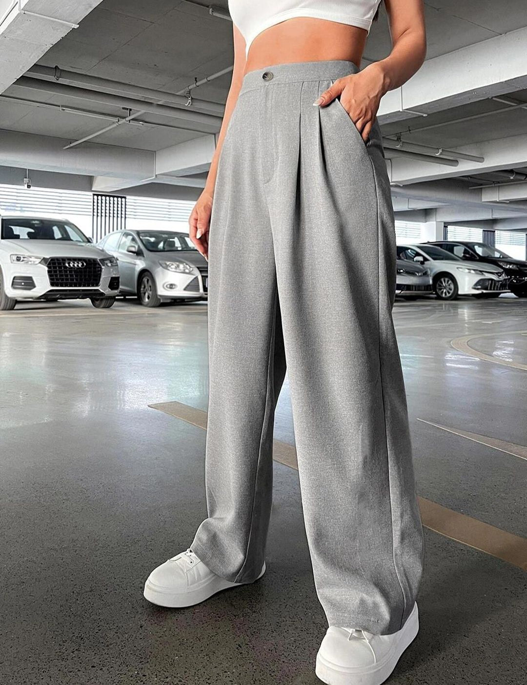 Kotty Women Relaxed Straight Leg Fit High-Rise Easy Wash Parallel Trousers