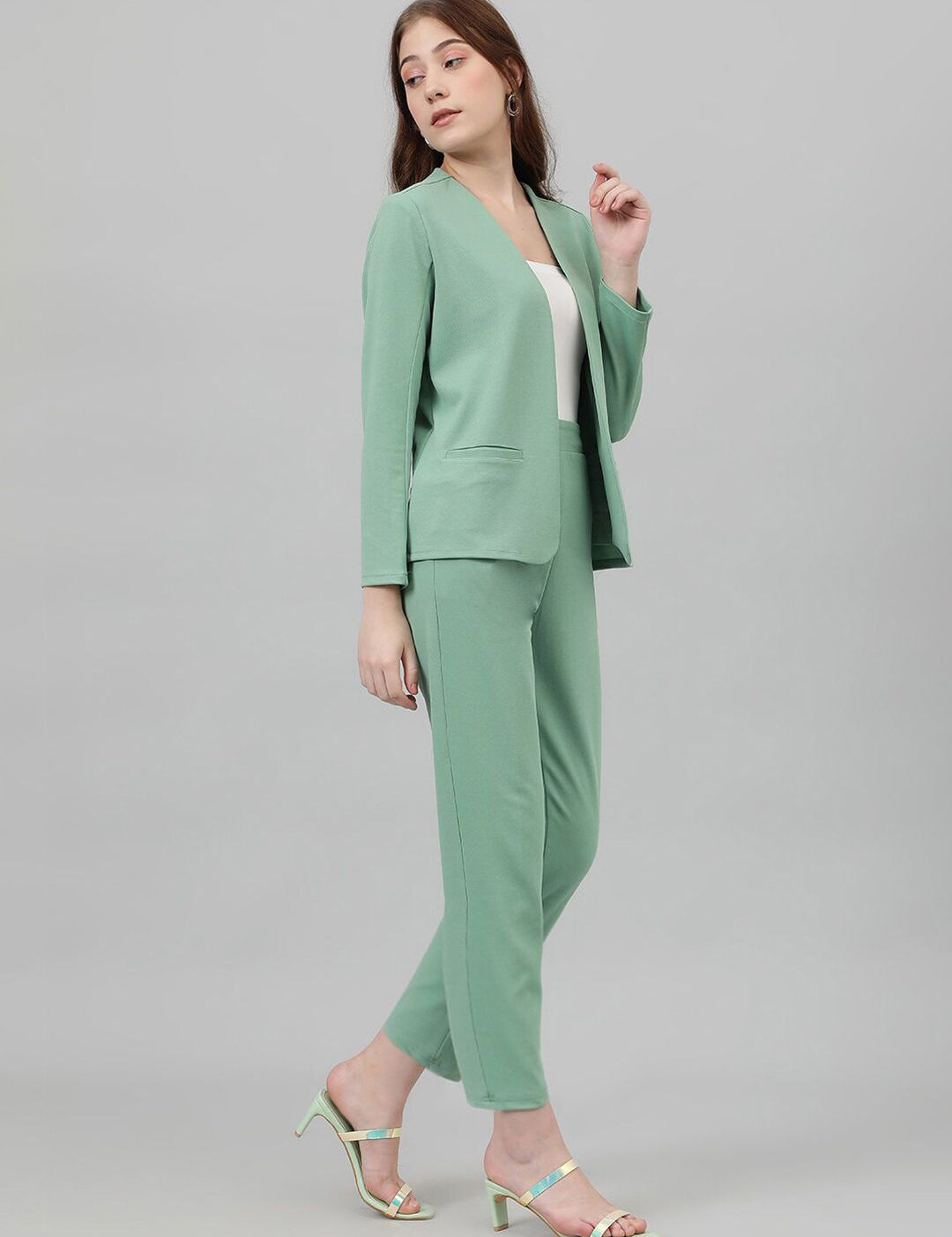 Kotty Green Collarless Long Sleeves Blazer With Trousers