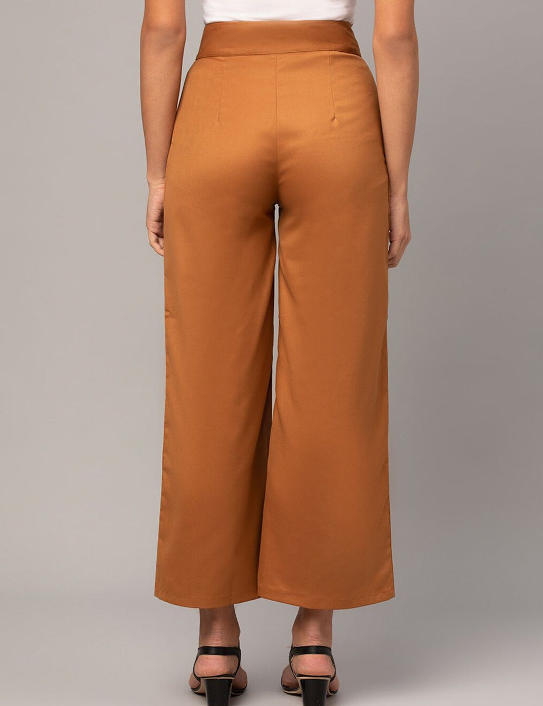 Kotty Women Relaxed Straight Fit High-Rise Easy Wash Pleated Trousers