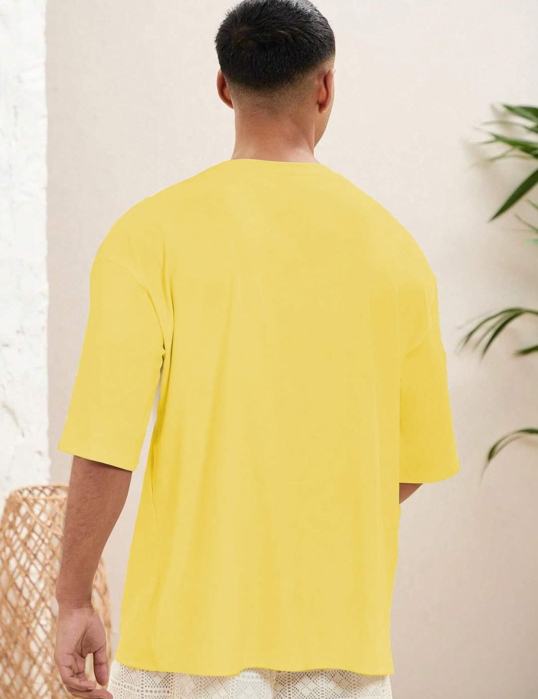 Kotty Men Printed  Applique T-shirt