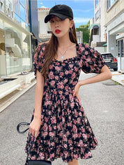 Kotty Pink Floral Printed Sweetheart Neck Puff Sleeves Fit & Flare Dress