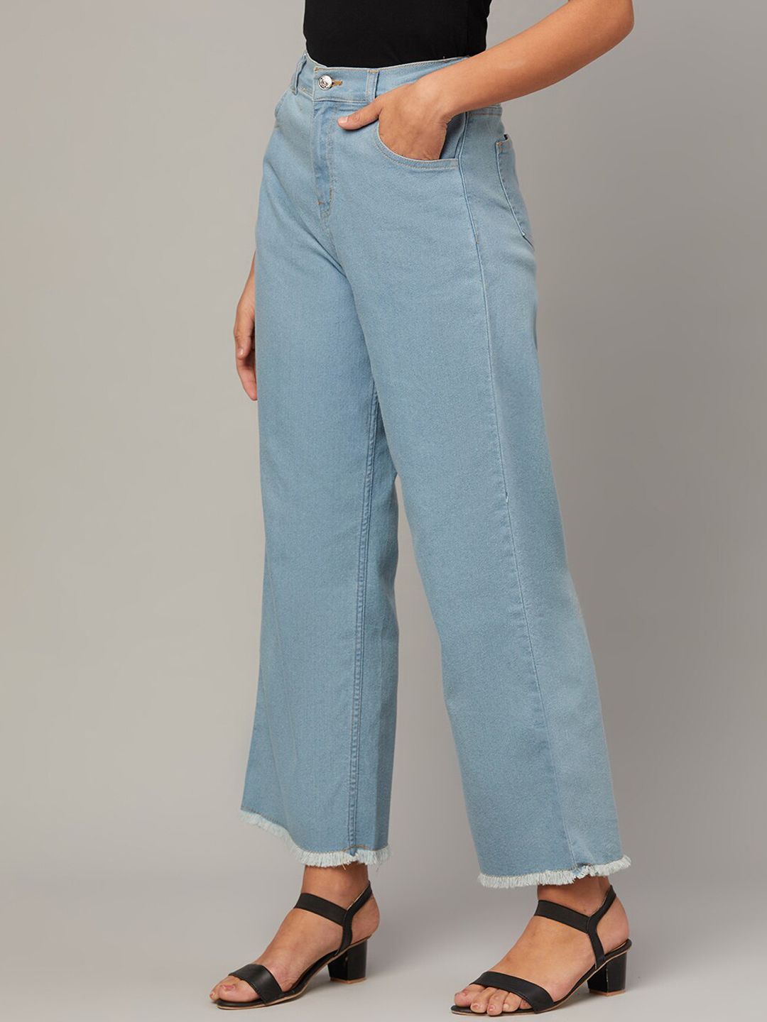 Kotty Women Jean Straight Fit High-Rise Stretchable Jeans