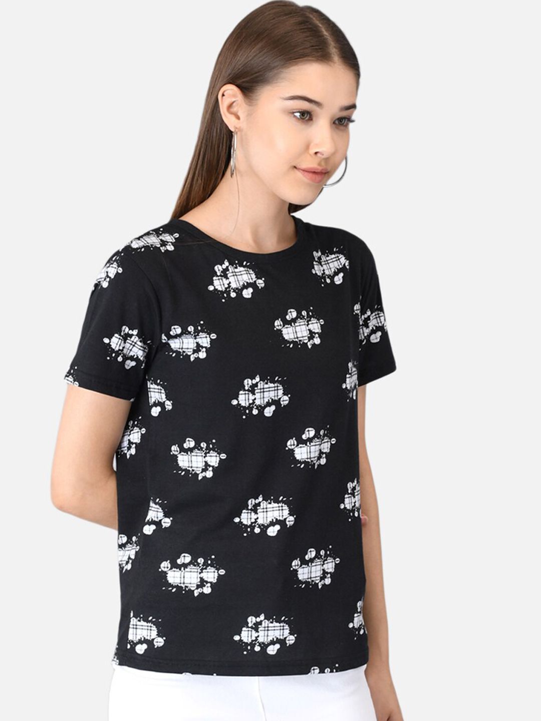 Kotty Women Black Printed Round Neck T-shirt