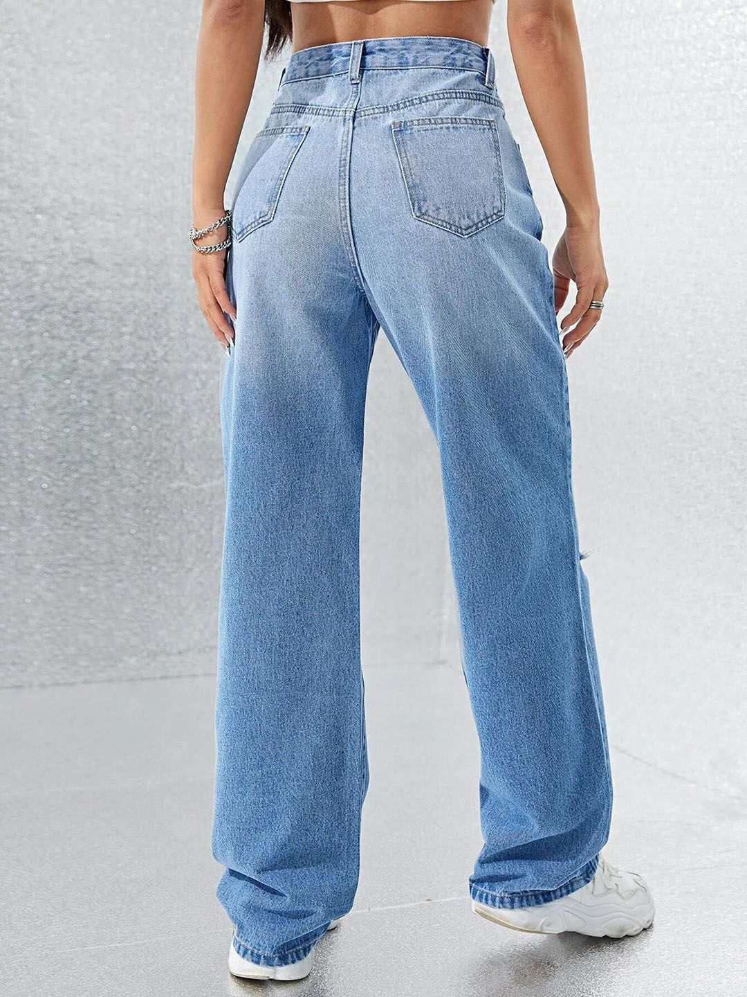 Kotty Women Straight Fit High-Rise Slash Knee Light Fade Stretchable Jeans