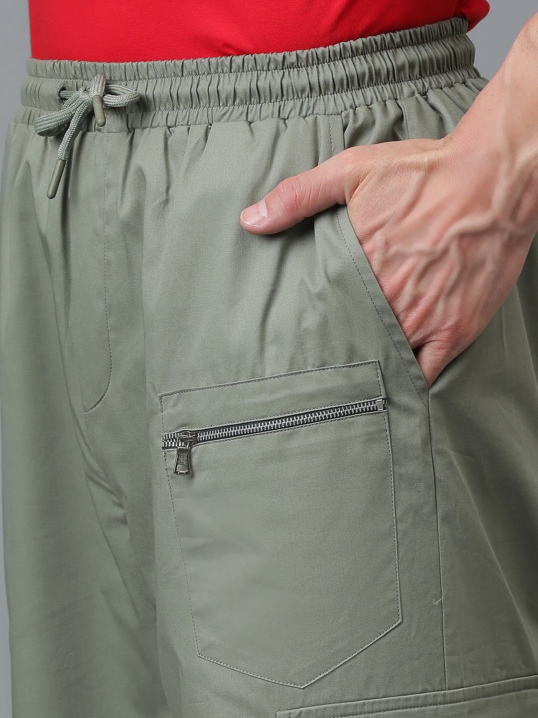 Kotty Men Relaxed Low-Rise Easy Wash Cargos Trousers