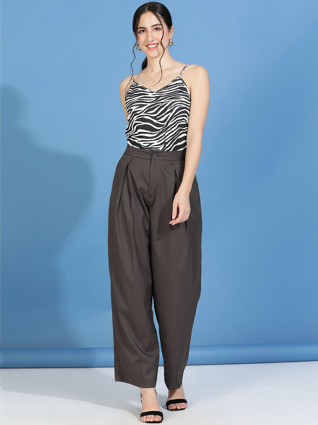 Kotty Women Relaxed Straight Fit High-Rise Easy Wash Pleated Wide Leg Trousers