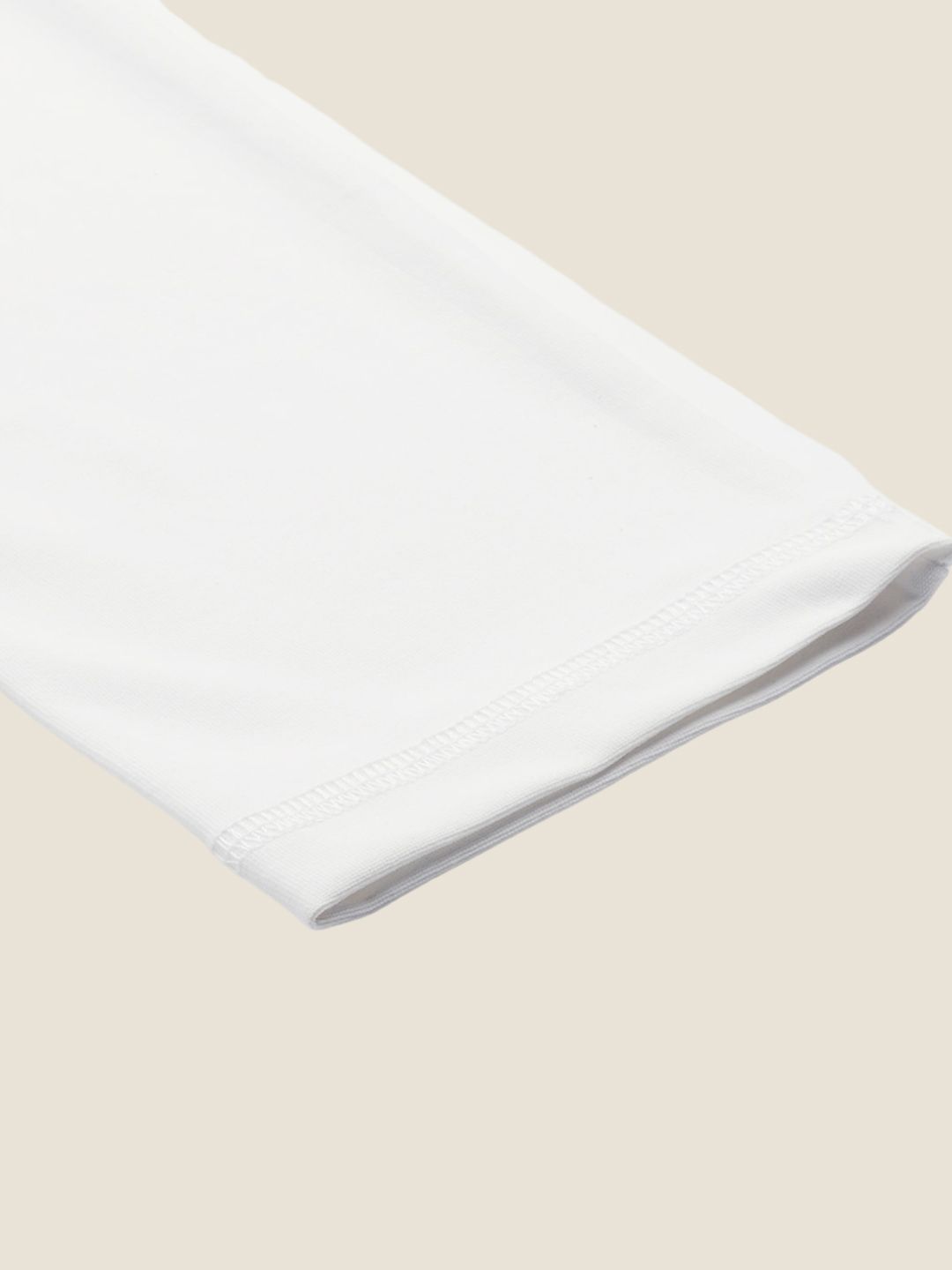 Kotty Women Off White High-Rise Sports Bra & Tights