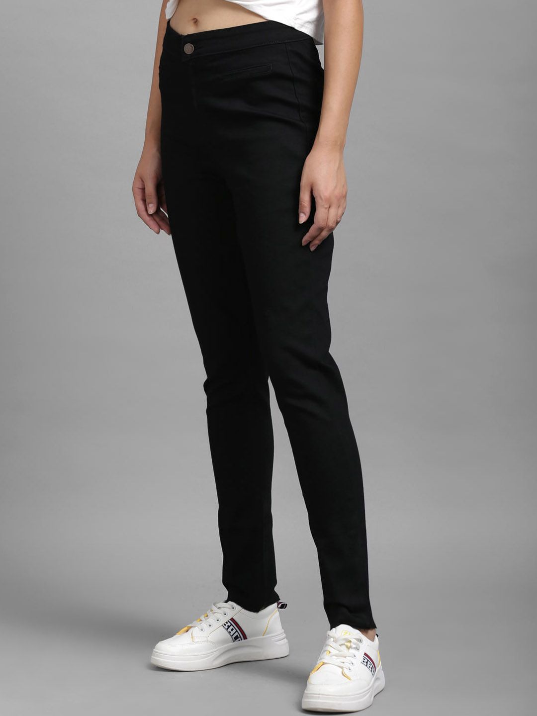 Kotty Women Black Skinny Fit Mid-Rise Clean Look Jeans