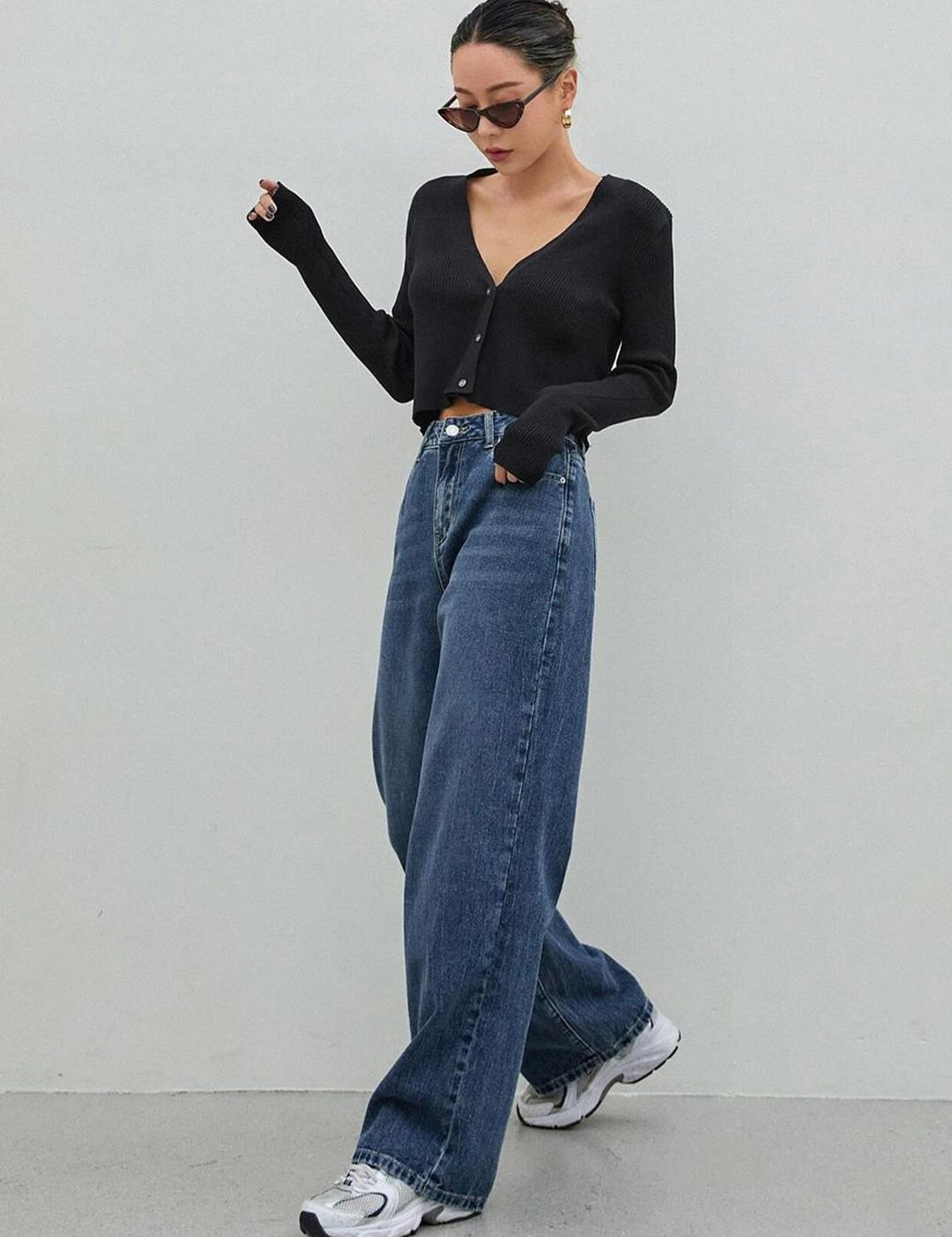 Kotty Women Jean Straight Fit High-Rise Light Fade Stretchable Jeans