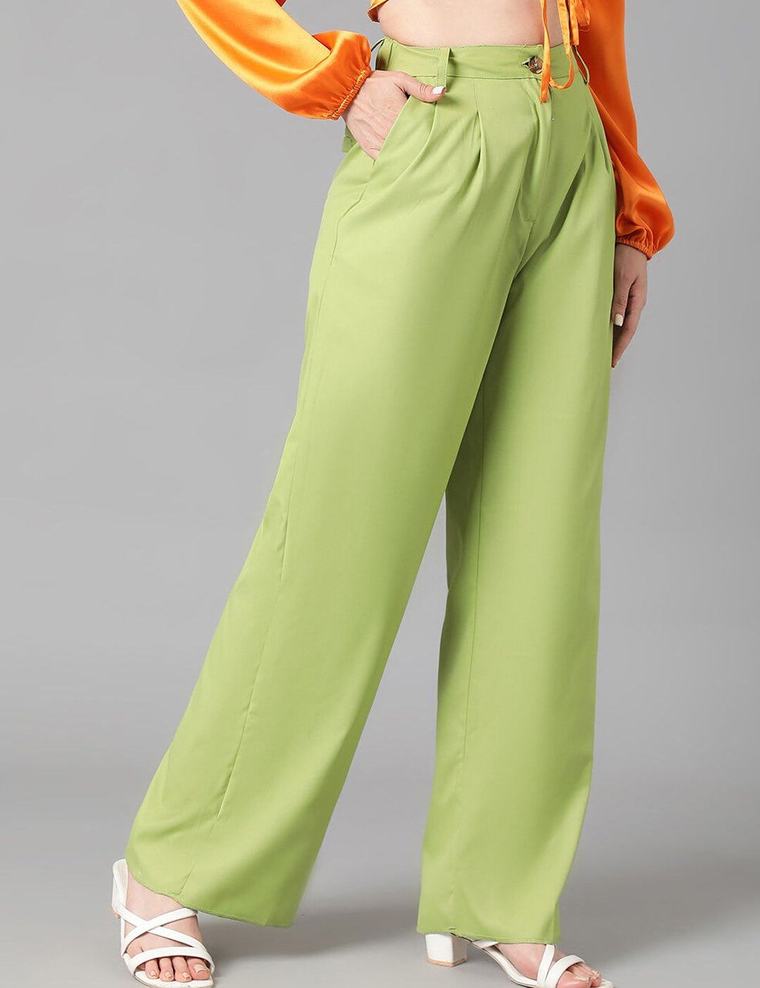 Kotty Women Green Relaxed Straight Leg Straight Fit High-Rise Easy Wash Pleated Trousers