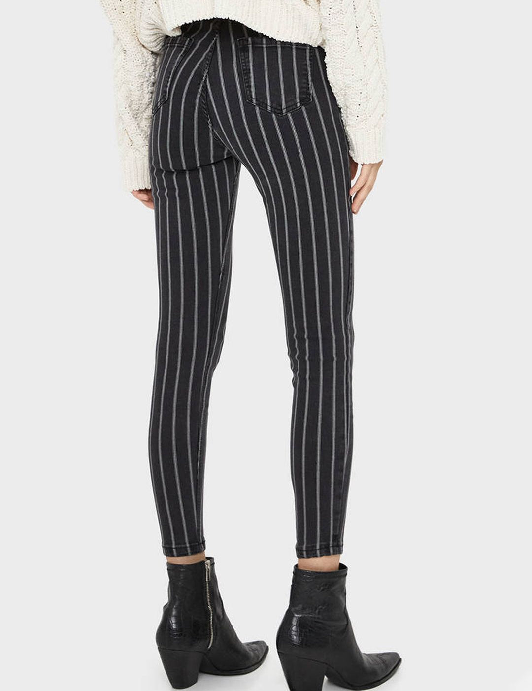 Kotty Women Black & White Skinny Fit High-Rise Clean Look Jeans