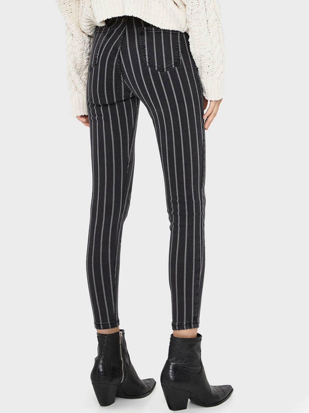 Kotty Women Black & White Skinny Fit High-Rise Clean Look Jeans