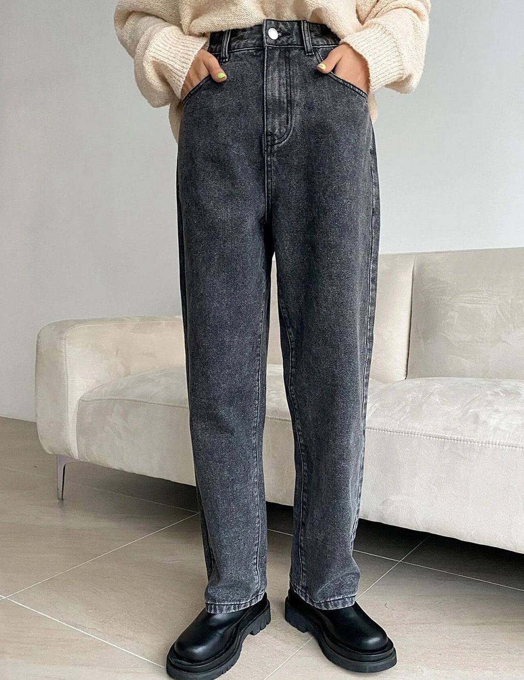 Kotty Women Grey Jean Straight Fit High-Rise Clean Look Stretchable Jeans