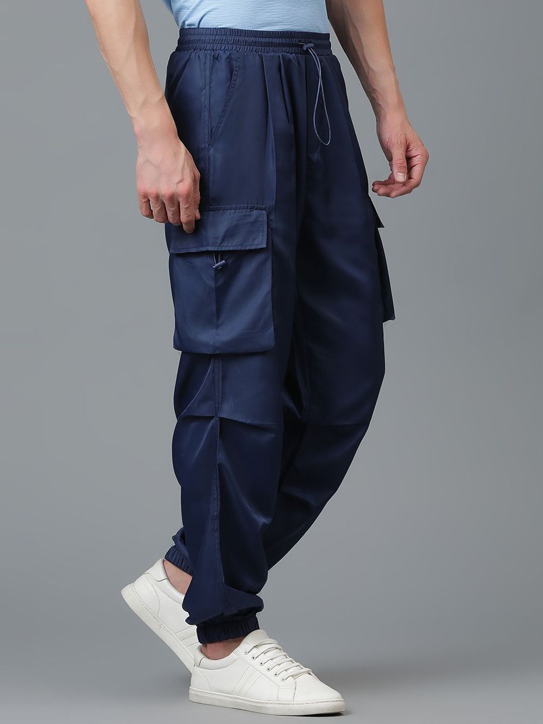 Kotty Men Relaxed Low-Rise Easy Wash Cargos Trousers