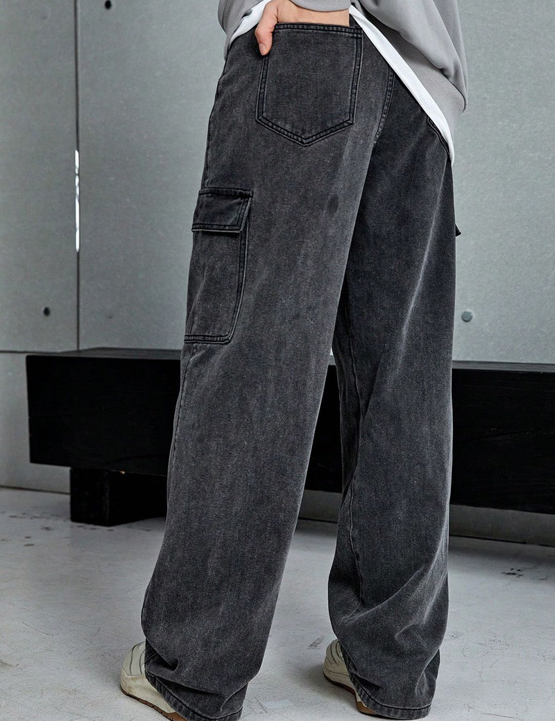 Kotty Men Low-Rise Stretchable Cargo  Jeans