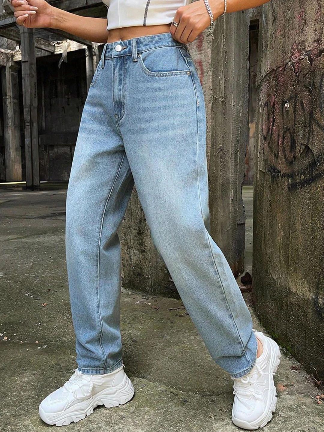 Kotty Women Blue Jean Tapered Fit High-Rise Clean Look Light Fade Stretchable Jeans