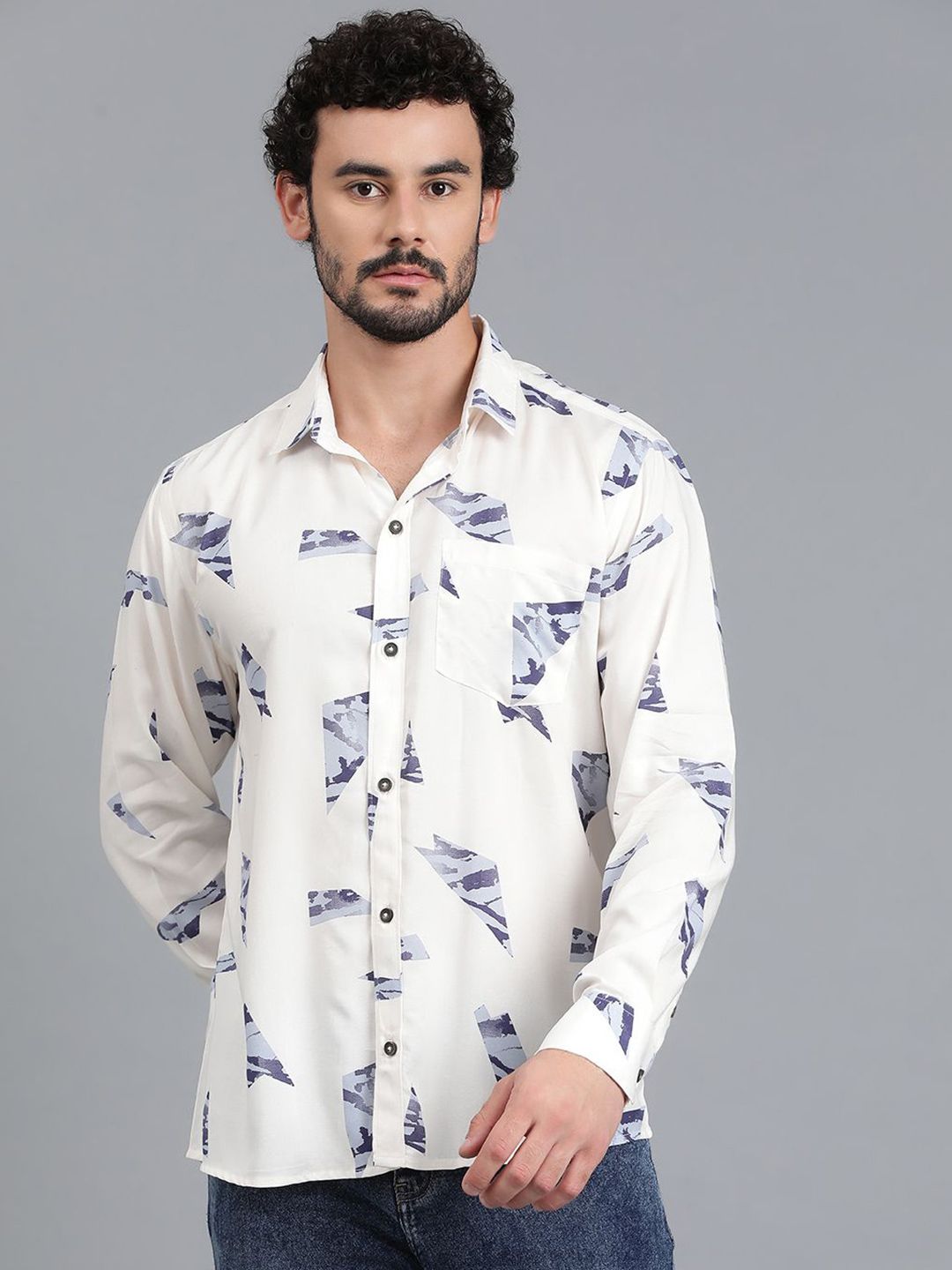 Kotty New Relaxed Fit Abstract Printed Casual Shirt