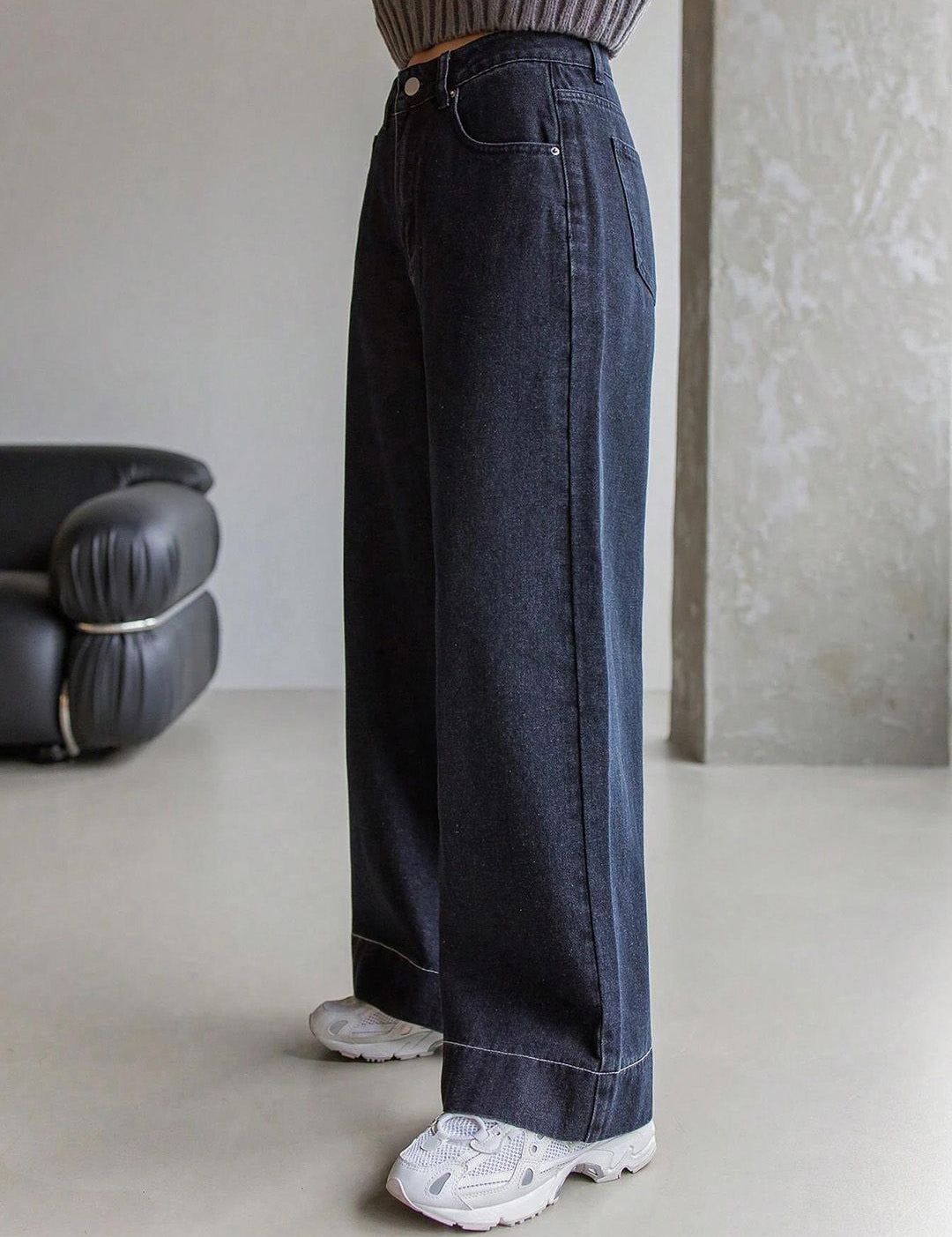 Kotty Women Straight Fit High-Rise Stretchable Jeans