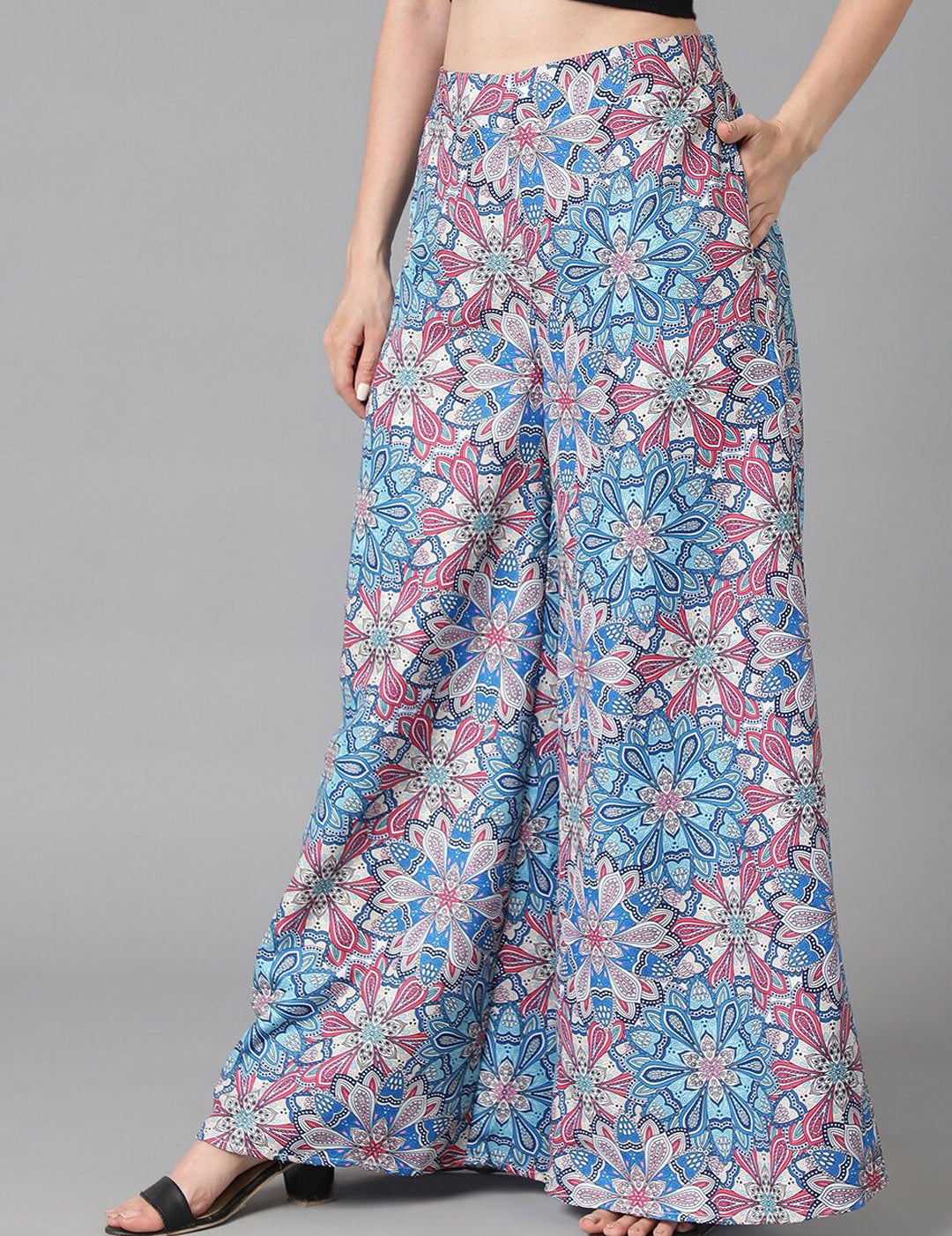Kotty Women Blue Floral Printed Relaxed Flared Easy Wash Parallel Trousers
