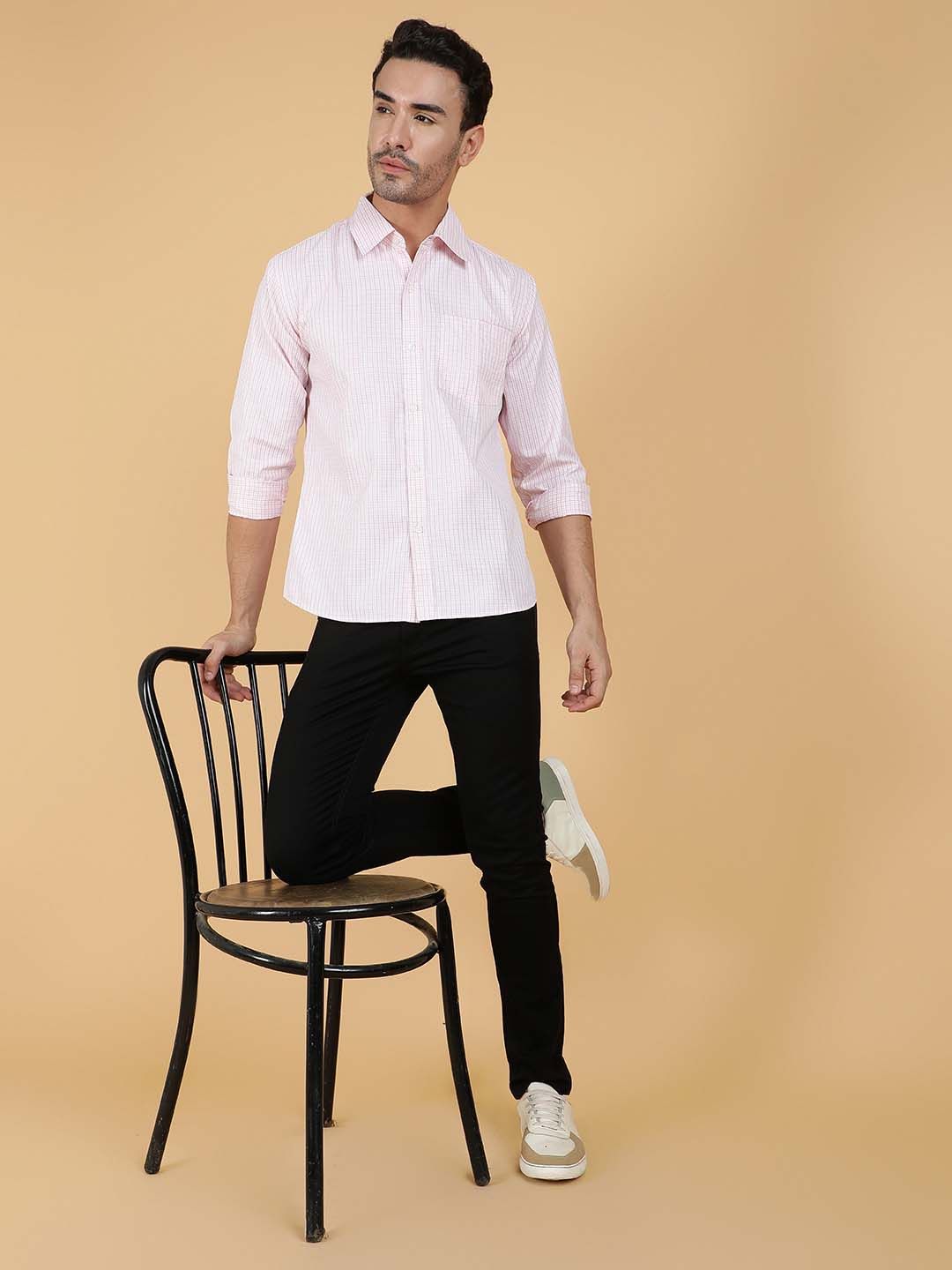 Kotty Men Relaxed Spread Collar Graphic Printed Casual Shirt